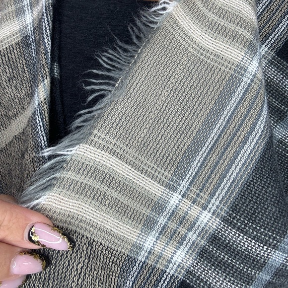 Black & Taupe Plaid Shawl - Picture 10 of 12
